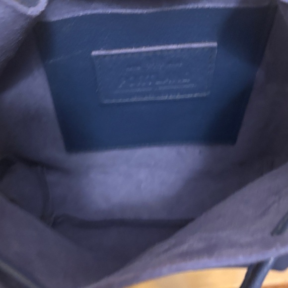 Portland Leather Bucket Bag - Picture 6 of 11